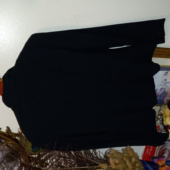 Tahari Cute coat with button down front velvet collar - Picture 4 of 4